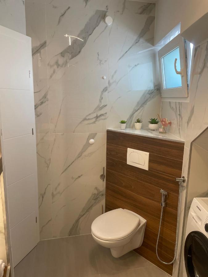 Apartment Seven Брела Екстериор снимка